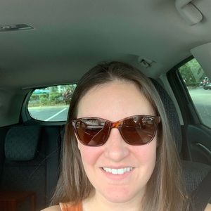 Meet your Posher, Janelle